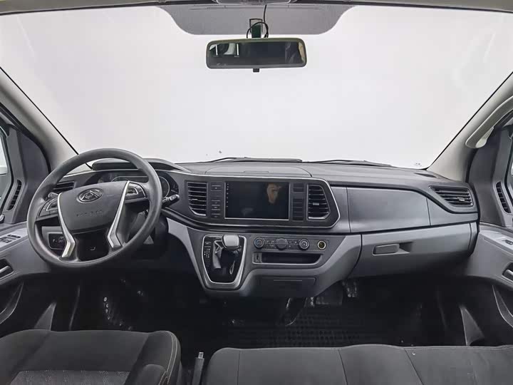 Фото 5 - Maxus V80