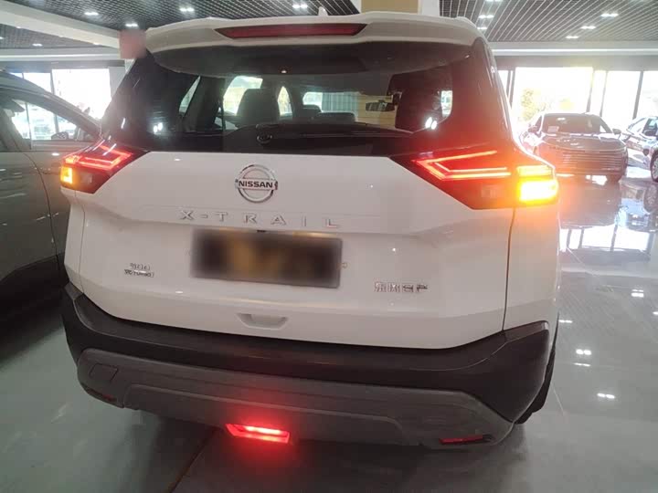 Фото 6 - Nissan X-Trail