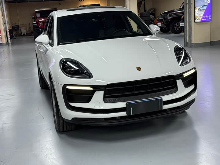 Фото 2 - Porsche Macan