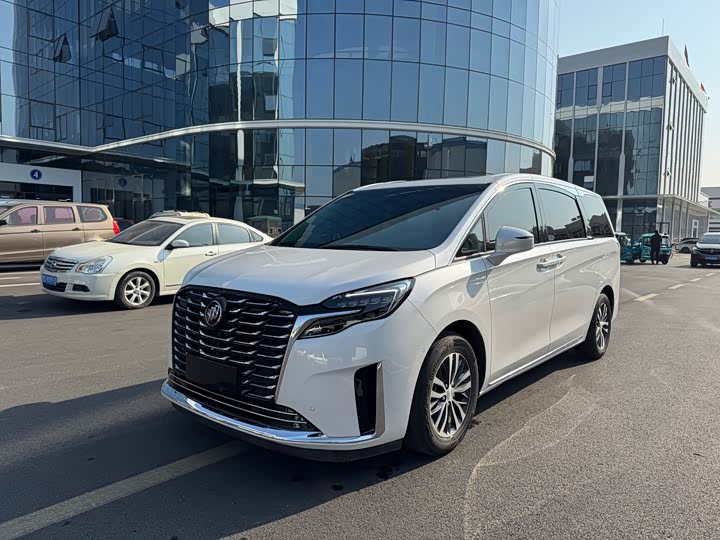 Фото 2 - Buick GL8 ES