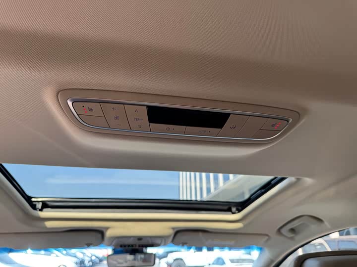 Фото 5 - Buick GL8 ES