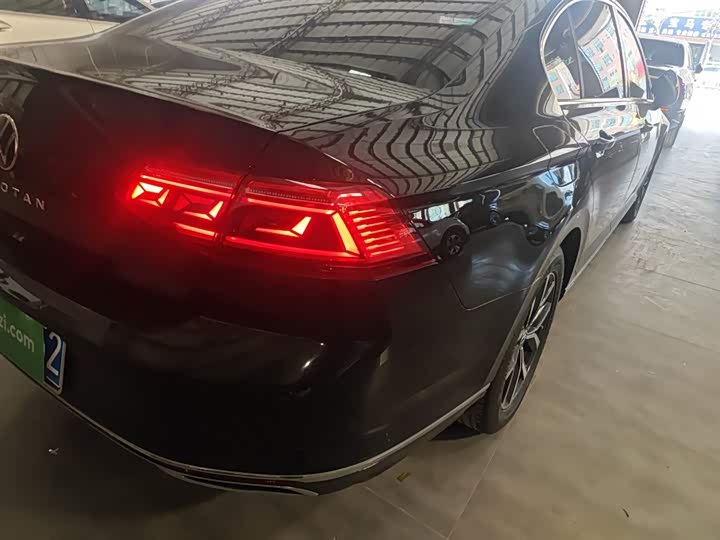 Фото 8 - Volkswagen Magotan