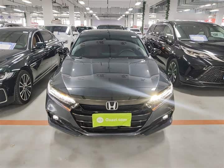 Фото 3 - Honda Accord
