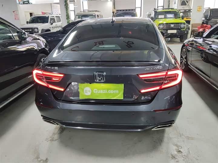 Фото 6 - Honda Accord