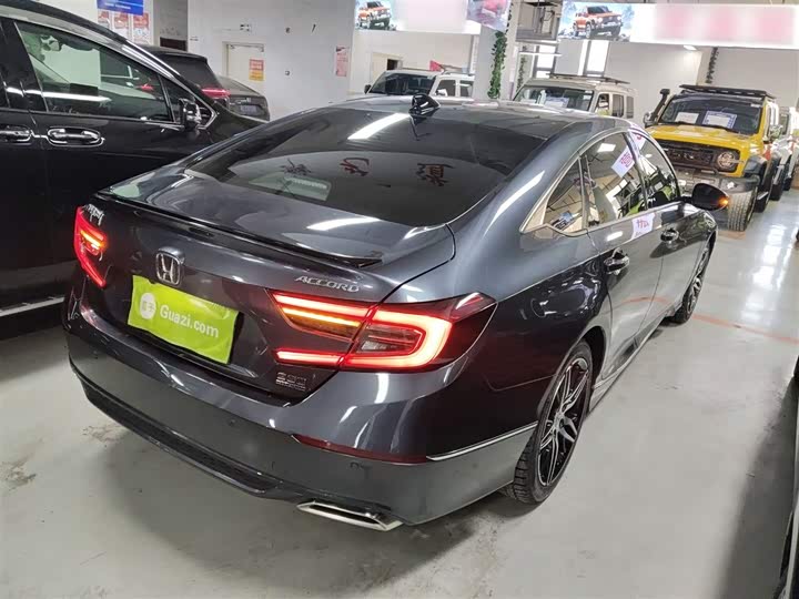 Фото 7 - Honda Accord