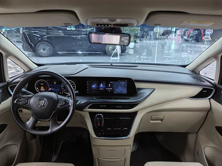 Фото 9 - Buick GL8 ES