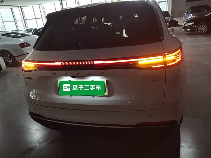 Фото 6 - Geely Galaxy Starship 7