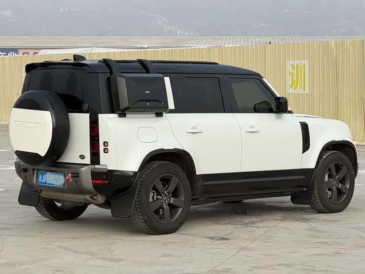 Фото 6 - Land Rover Defender