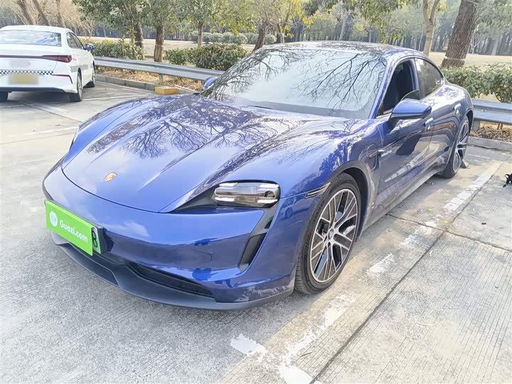 Фото 2 - Porsche Taycan