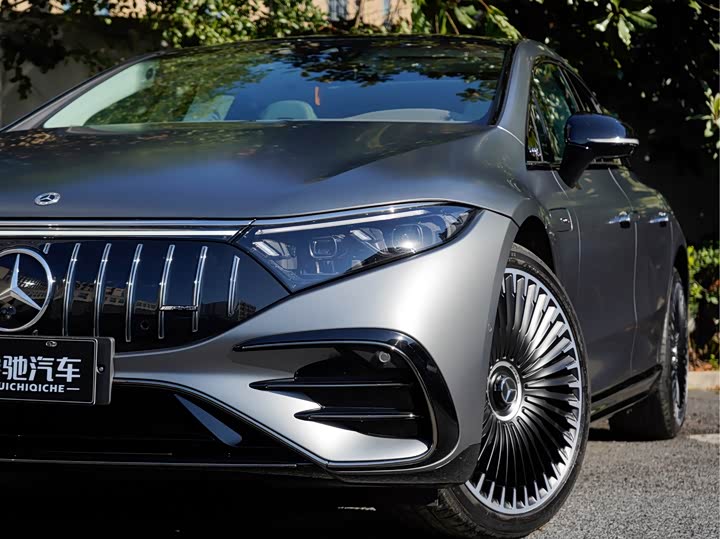 Фото 9 - Mercedes-Benz EQS AMG