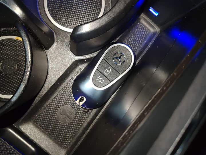 Фото 9 - Mercedes-Benz GLC-Class