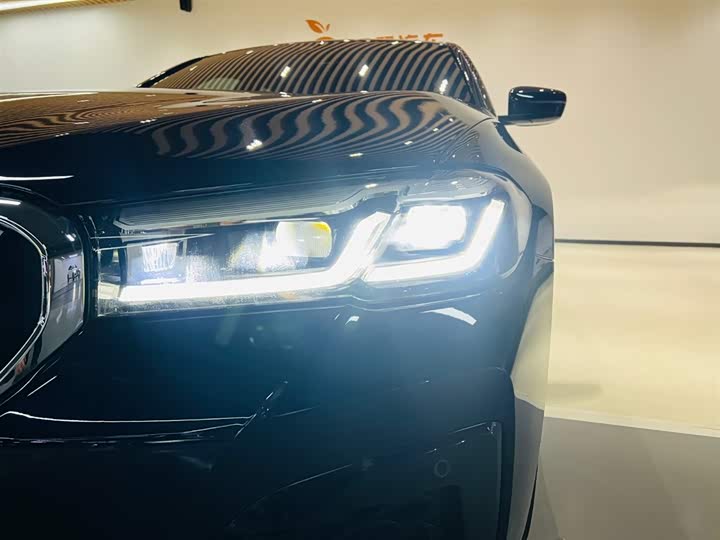 Фото 6 - BMW 5 Series