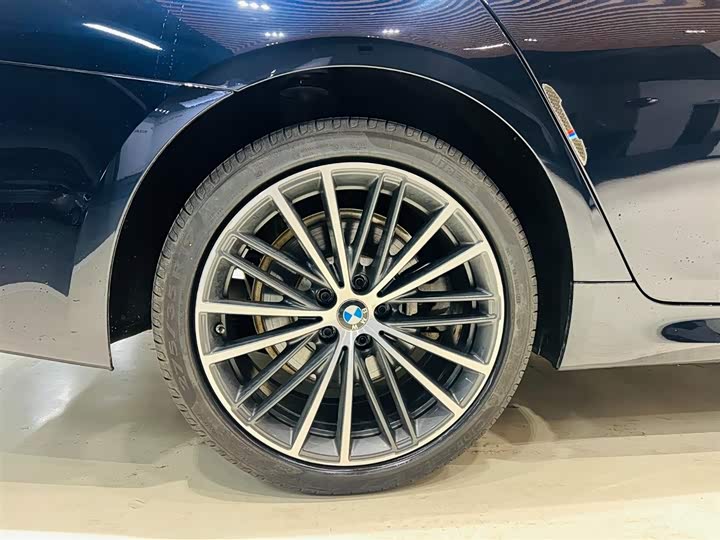 Фото 7 - BMW 5 Series