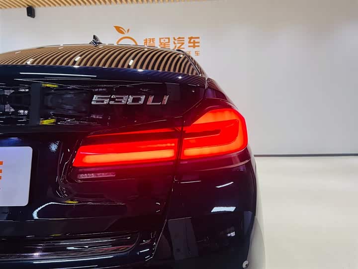 Фото 8 - BMW 5 Series