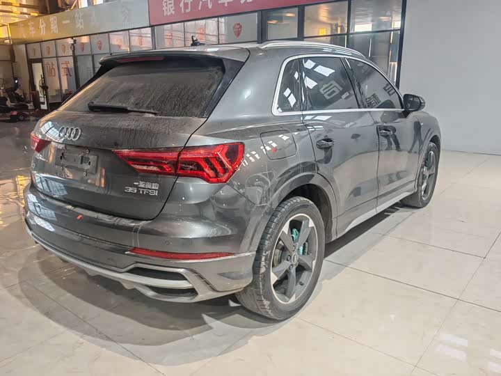 Фото 4 - Audi Q3