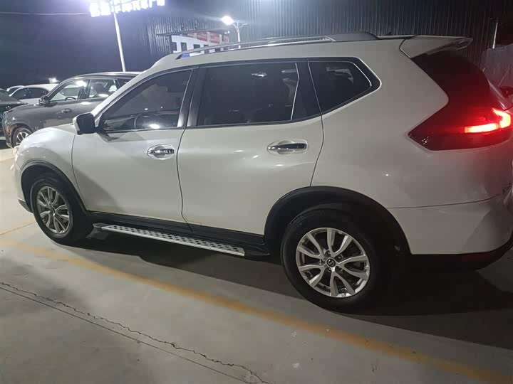 Фото 5 - Nissan X-Trail