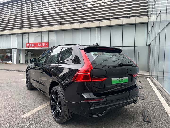 Фото 6 - Volvo XC60 Hybrid