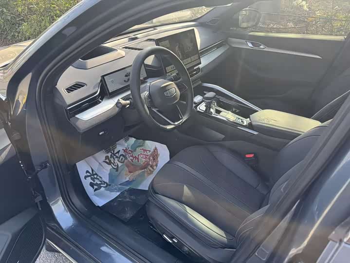 Фото 4 - Geely Preface