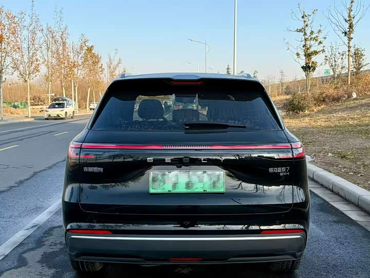 Фото 8 - Geely Galaxy Starship 7