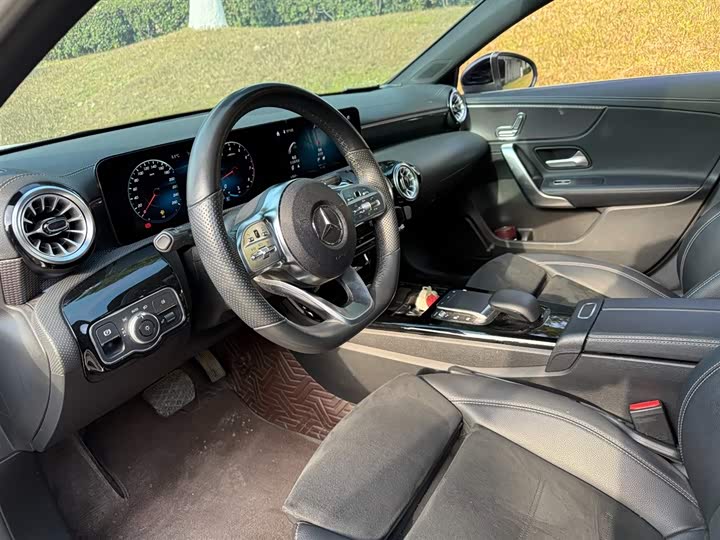 Фото 7 - Mercedes-Benz A-Class