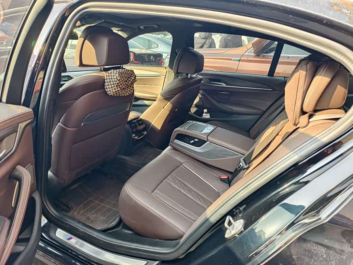 Фото 4 - BMW 5 Series