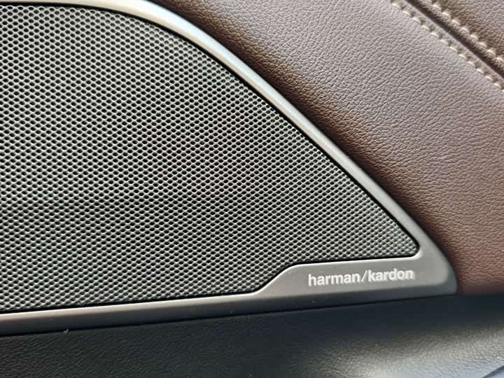 Фото 9 - BMW 5 Series