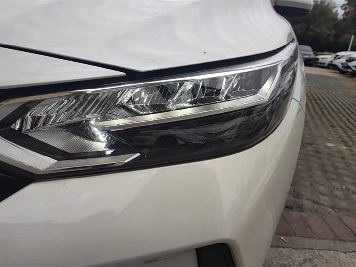 Фото 5 - Nissan Sylphy