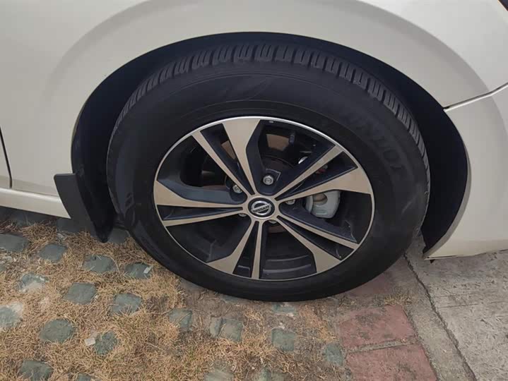 Фото 6 - Nissan Sylphy