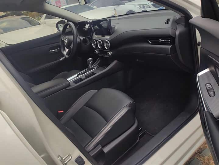 Фото 8 - Nissan Sylphy