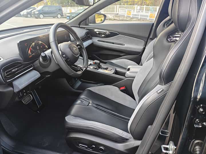 Фото 4 - GAC Trumpchi Empow R