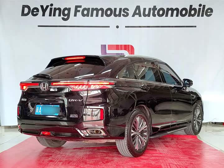 Фото 4 - Honda UR-V