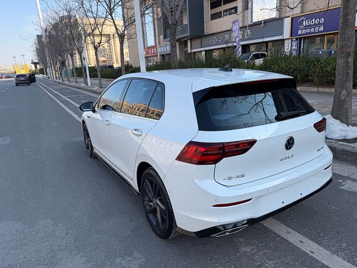 Фото 6 - Volkswagen Golf