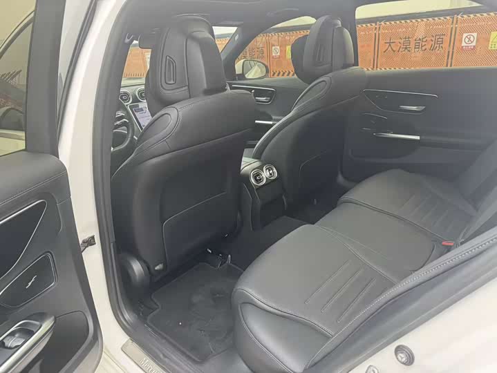 Фото 7 - Mercedes-Benz C-Class