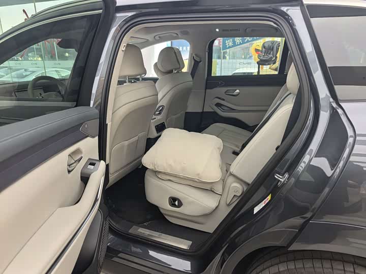 Фото 6 - BYD Tang L