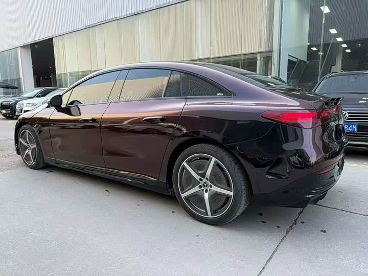 Фото 9 - Mercedes-Benz EQE