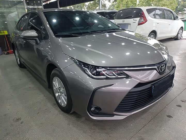 Фото 4 - Toyota Corolla