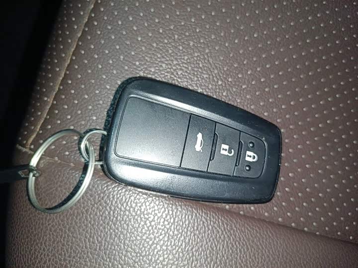 Фото 9 - Toyota Corolla