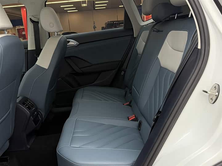 Фото 8 - Volkswagen Tharu