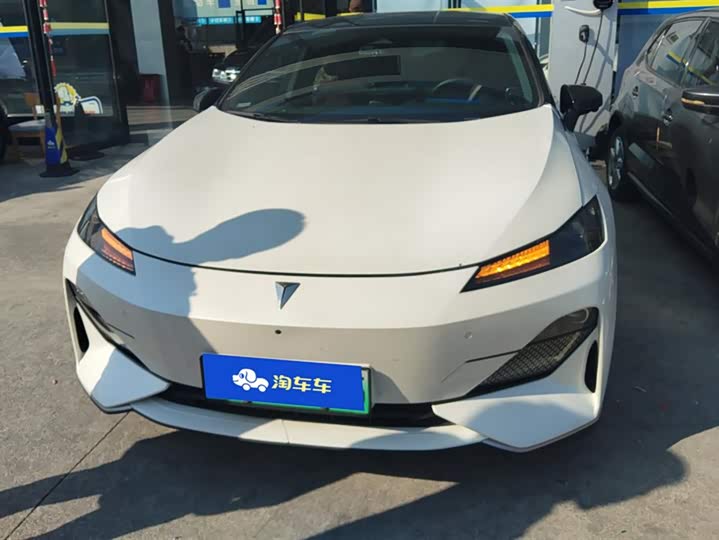 Фото 2 - Changan Deepal SL03