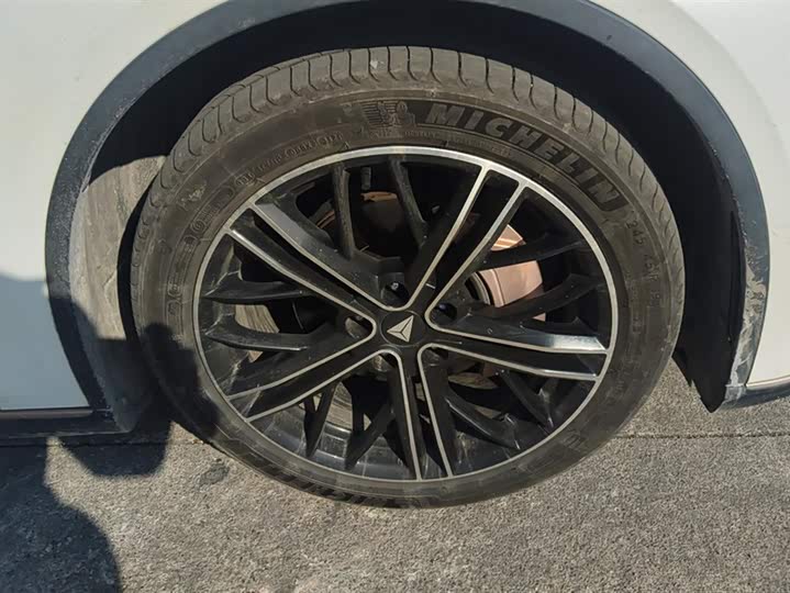 Фото 6 - Changan Deepal SL03