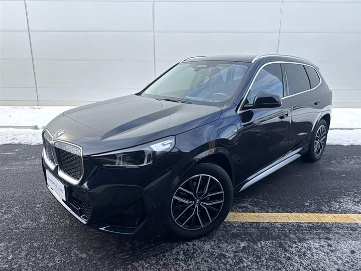 Фото 1 - BMW iX1