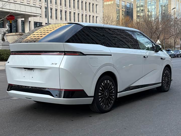 Фото 4 - XPeng X9