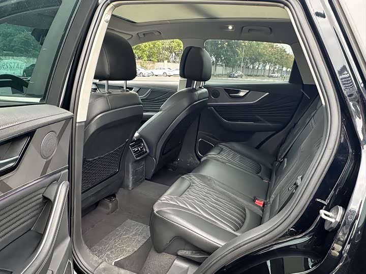 Фото 5 - Hongqi HS5