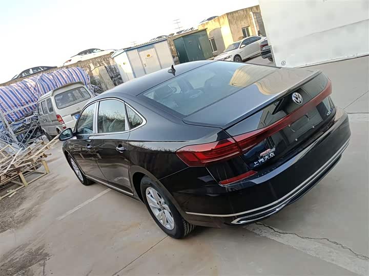 Фото 5 - Volkswagen Passat Hybrid