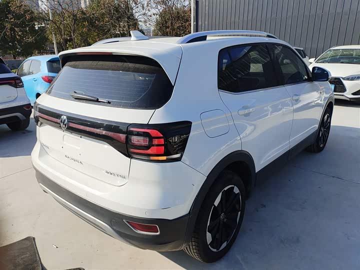 Фото 7 - Volkswagen Tacqua