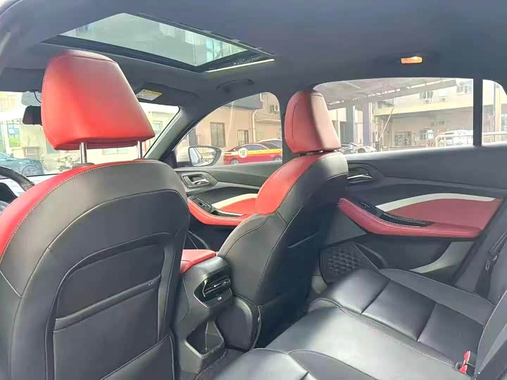 Фото 6 - MG Motor 5