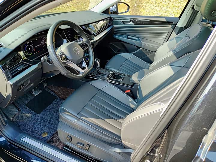 Фото 7 - Volkswagen Passat Hybrid