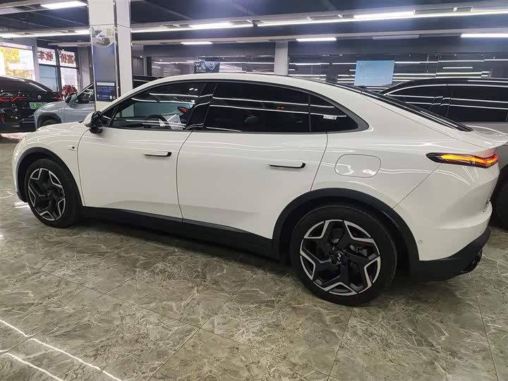 Фото 5 - Nio Onvo L60