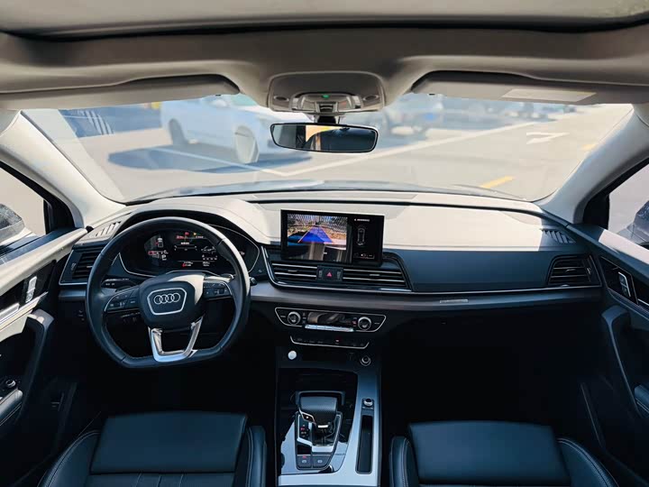 Фото 5 - Audi Q5L