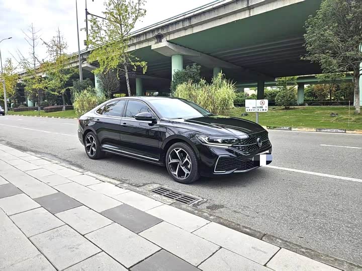 Фото 3 - Volkswagen Passat